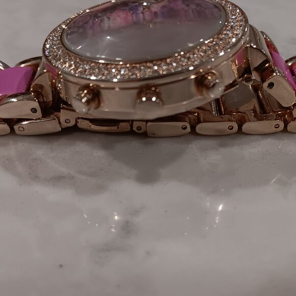 Geneva Platinum Watch - Picture 4 of 9